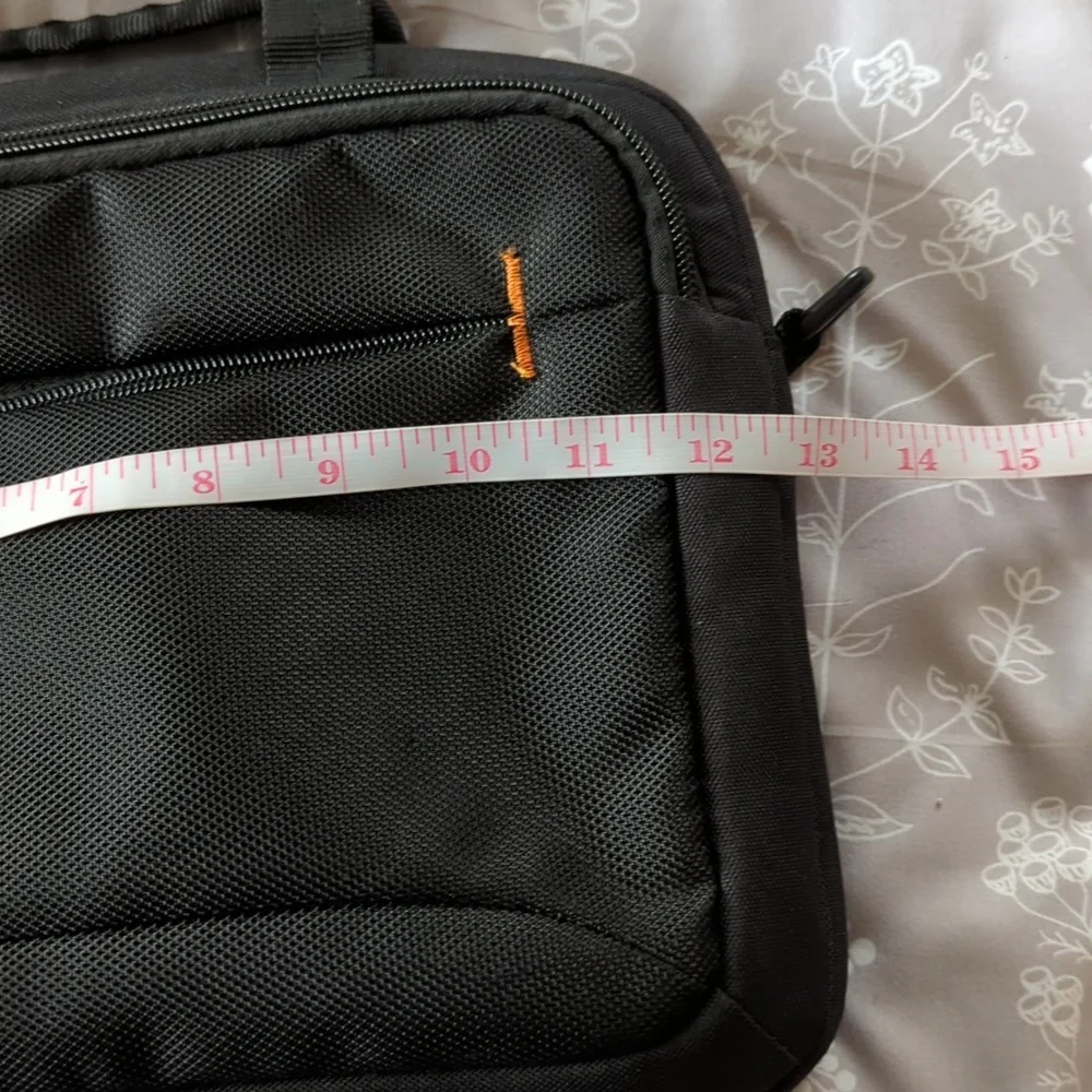 Amazon Basics tablet carrier